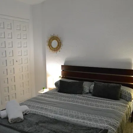 Safestay Seafront - Atlantico 旅馆 *