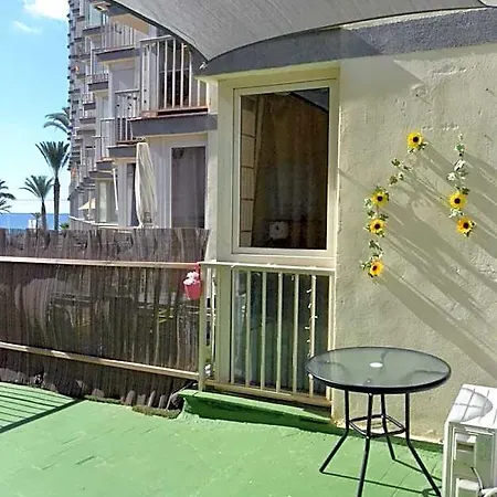 Safestay Seafront - Atlantico Хостел